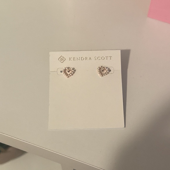 Kendra Scott Rose Gold Heart Earrings - Picture 1 of 1